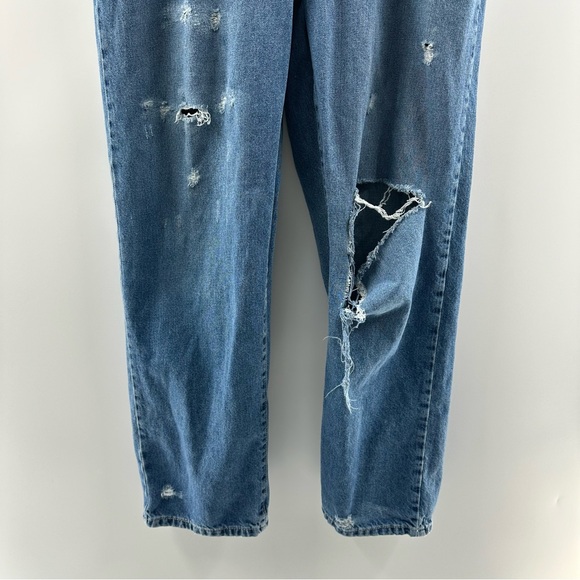 Forever 21 Medium Wash Mom Jeans – Size 28, Zipper Fly - Picture 4 of 10